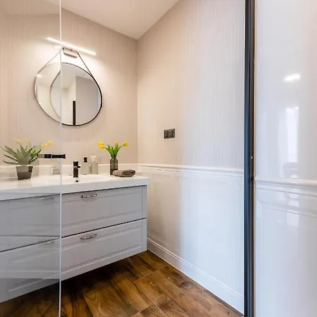 H75 Centre Apartamento Košice