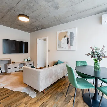 H75 Centre Apartman