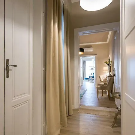 Apartment H75 Centre